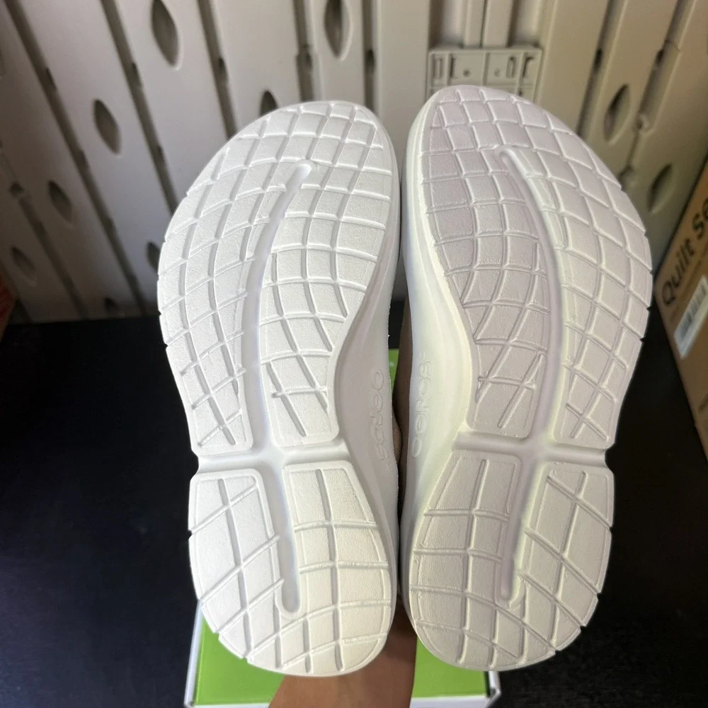 Oofos OOmg Eezee Men's Size 10 Slip On Recovery Sneakers Taupe Comfort Shoes